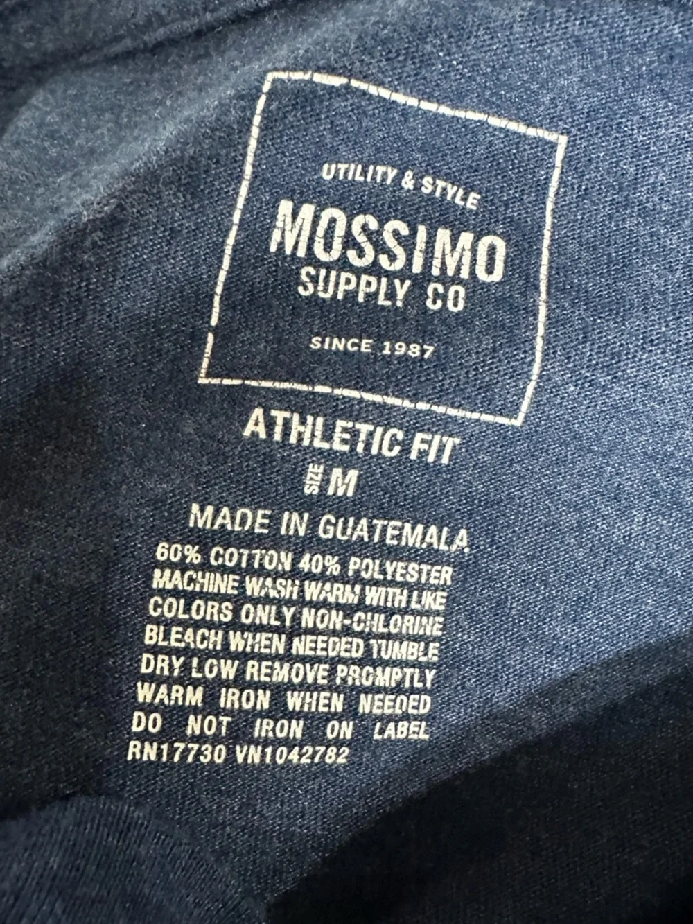 MOSSIMO / Navy Blue Long Sleeve Henley Shirt / Medium / Emo Hipster Preppy Indie - Picture 5 of 6